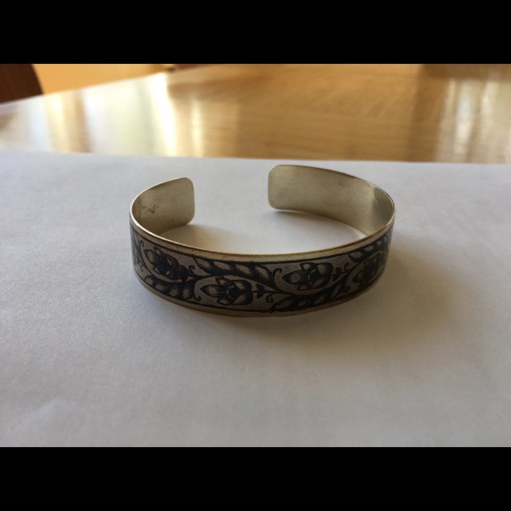 Bracelet